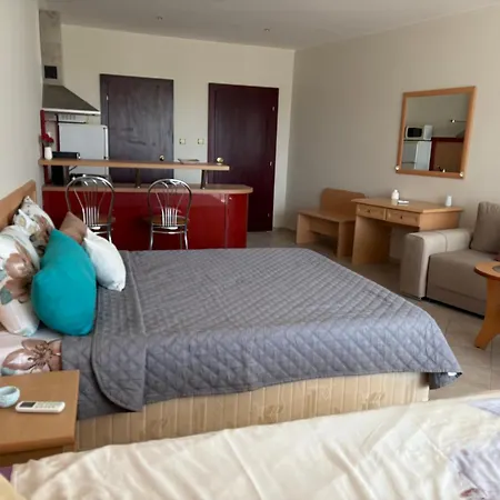 Miramar Palace 615s * Σάνι Μπιτς
