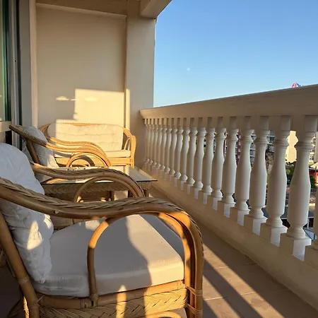 Miramar Palace 615s * Σάνι Μπιτς